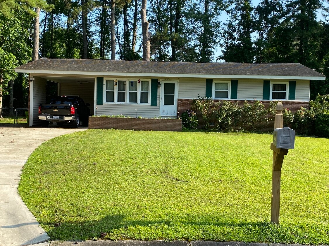 Primary Photo - 2601 Cherry Tree Dr