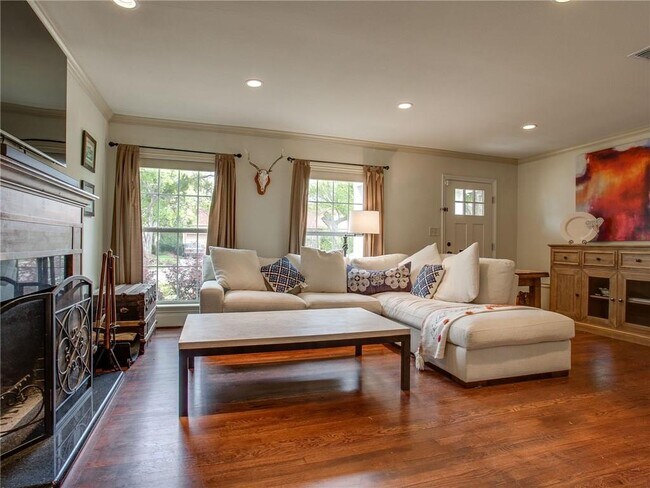 Foto del edificio - 5018 Wenonah Dr