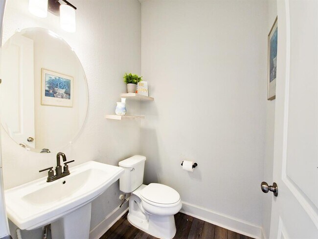 Foto del edificio - 12612 Stanford Dr