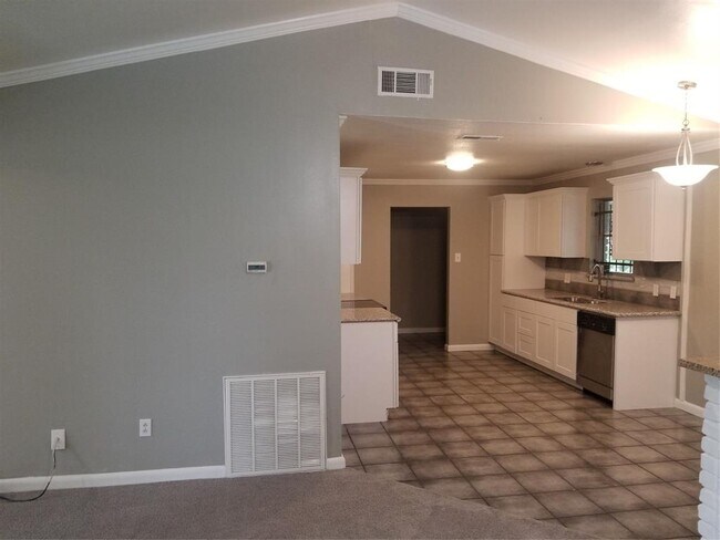 Building Photo - 4126 Dragonwick Dr