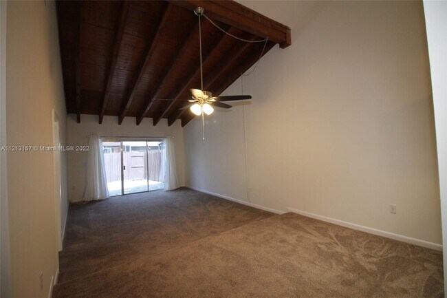 Building Photo - 2331  Dogwood Ct  . Pembroke Pines Fl 33026
