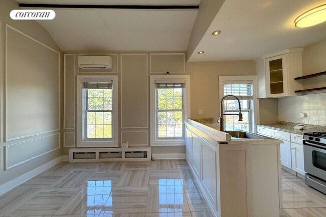 Foto del edificio - 1013 E 96th St