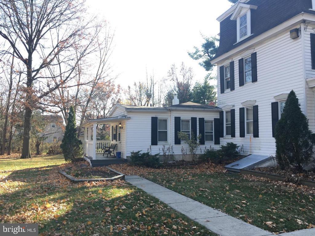 Foto del edificio - 1301 Deer Run Rd