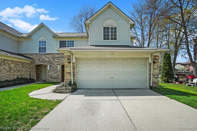 Building Photo - 15115 Fairfield St