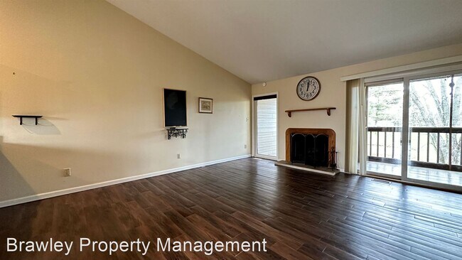 Foto del edificio - 2 br, 2 bath House - 9645 S Lake Ridge Rd