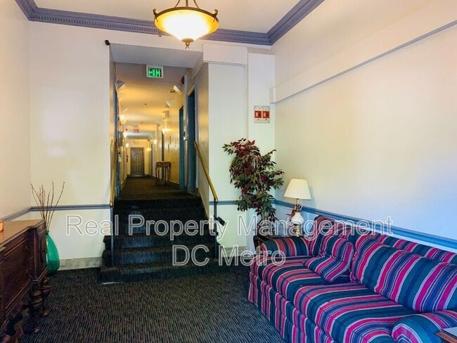Foto del edificio - 815 Maryland Ave NE