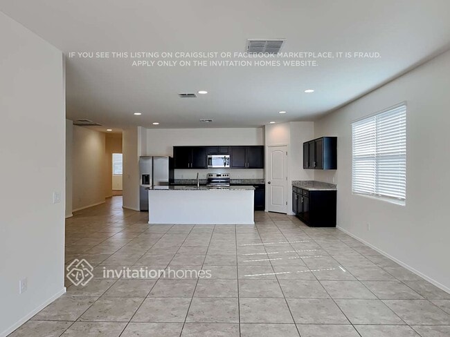 Building Photo - 36822 W Maddaloni Ave