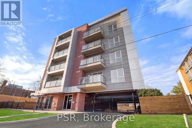 Building Photo - 61-261 Orchard Park Dr