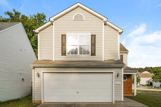 Building Photo - 3715 Horseshoe Farm St