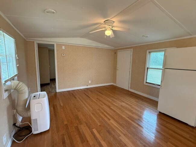 Foto del edificio - 2 bedroom, 1 bath Mobile Home