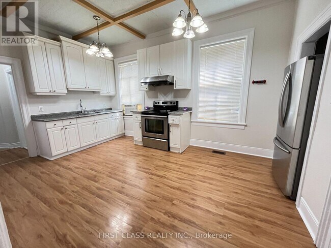 Photo du bâtiment - 432 Charlotte St