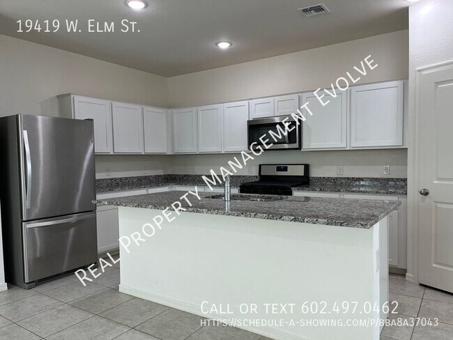 Building Photo - Beautiful Newer Home