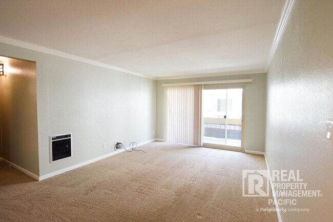 Foto del edificio - Bright & Spacious 1-Bedroom in Prime Oakla...