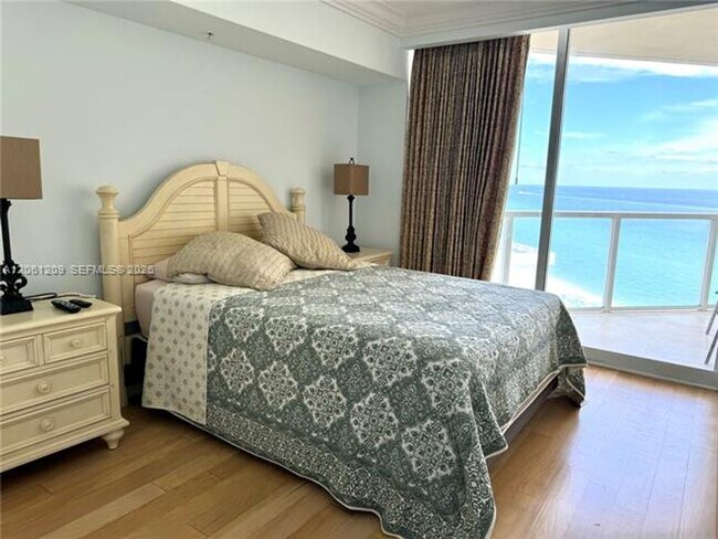 Foto del edificio - 16699 Collins Ave