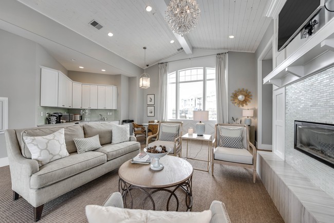 Resident Clubroom 3 - Hampton Place Apartments