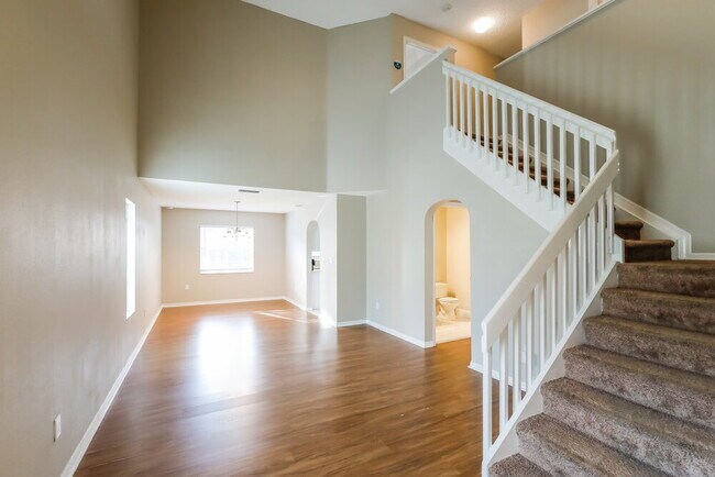 Foto del edificio - 1230 NW 192nd Terrace