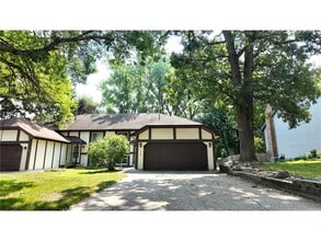 Building Photo - 15229 Buchanan Ct