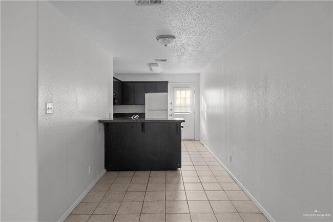 Foto del edificio - 14 West Dr