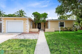 Building Photo - 842 SW 68th Ave