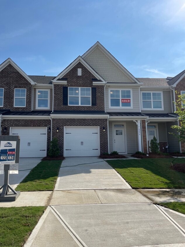 6456 Keeton Ln, Harrisburg, NC 28075 Townhouse for Rent in Harrisburg