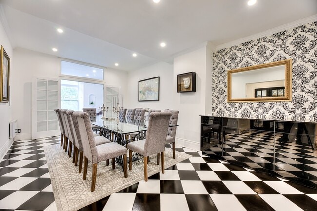 Photo du bâtiment - 1237 Rue St Marc