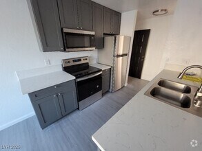 Building Photo - 2771 S Mountain Vista St