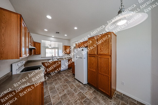Foto del edificio - 5614 W Lydia Ln