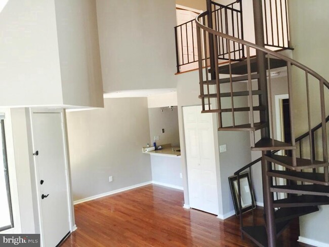 Building Photo - 18472 Bishopstone Ct