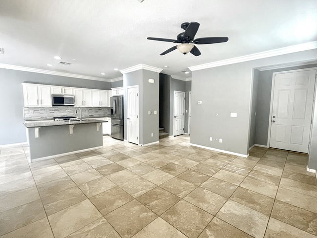 Building Photo - Beautiful 2-story single-family house