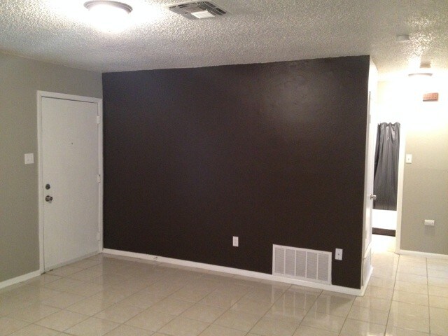 Living Room - 5835 Cliff Walk Dr