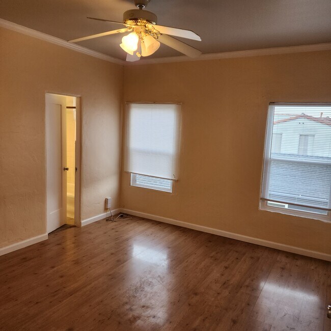 Foto del edificio - 1526 1/2 Hauser Blvd