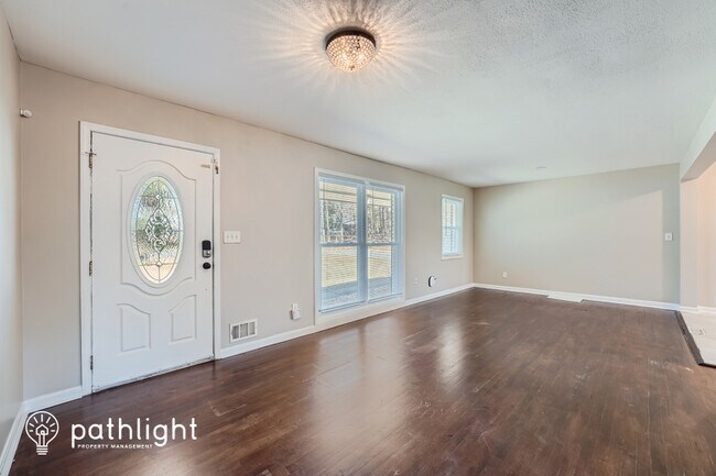 Foto del edificio - 1695 Virginia Circle SW, Mableton, GA, 30126