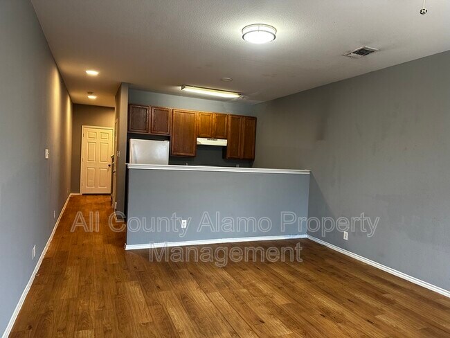 Foto del edificio - 10726 Mathom Landing