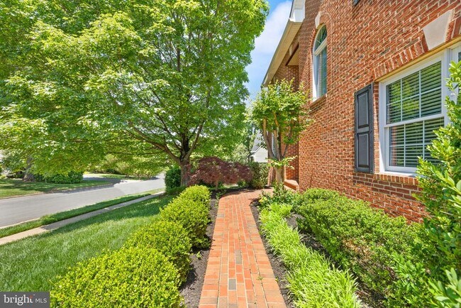 Foto del edificio - 46448 Montgomery Pl