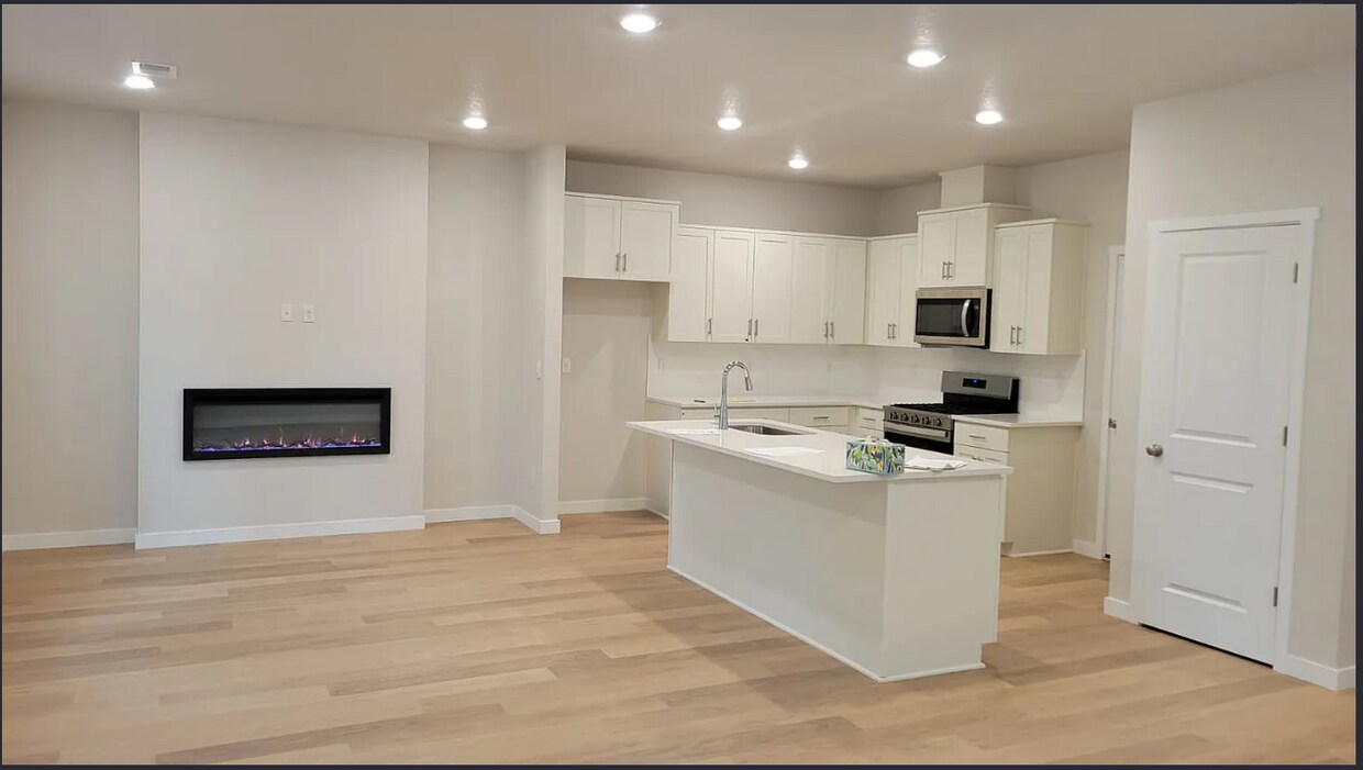 Foto del edificio - 6523 SE Nasha St