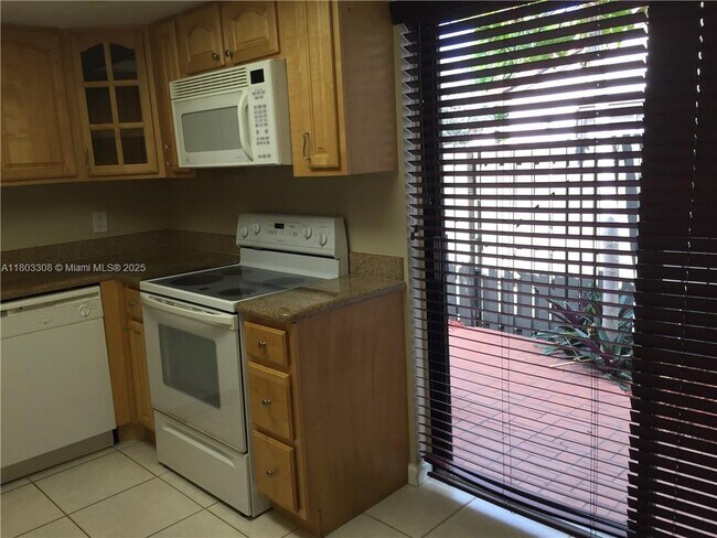 Building Photo - 14970 SW 48th Terrace