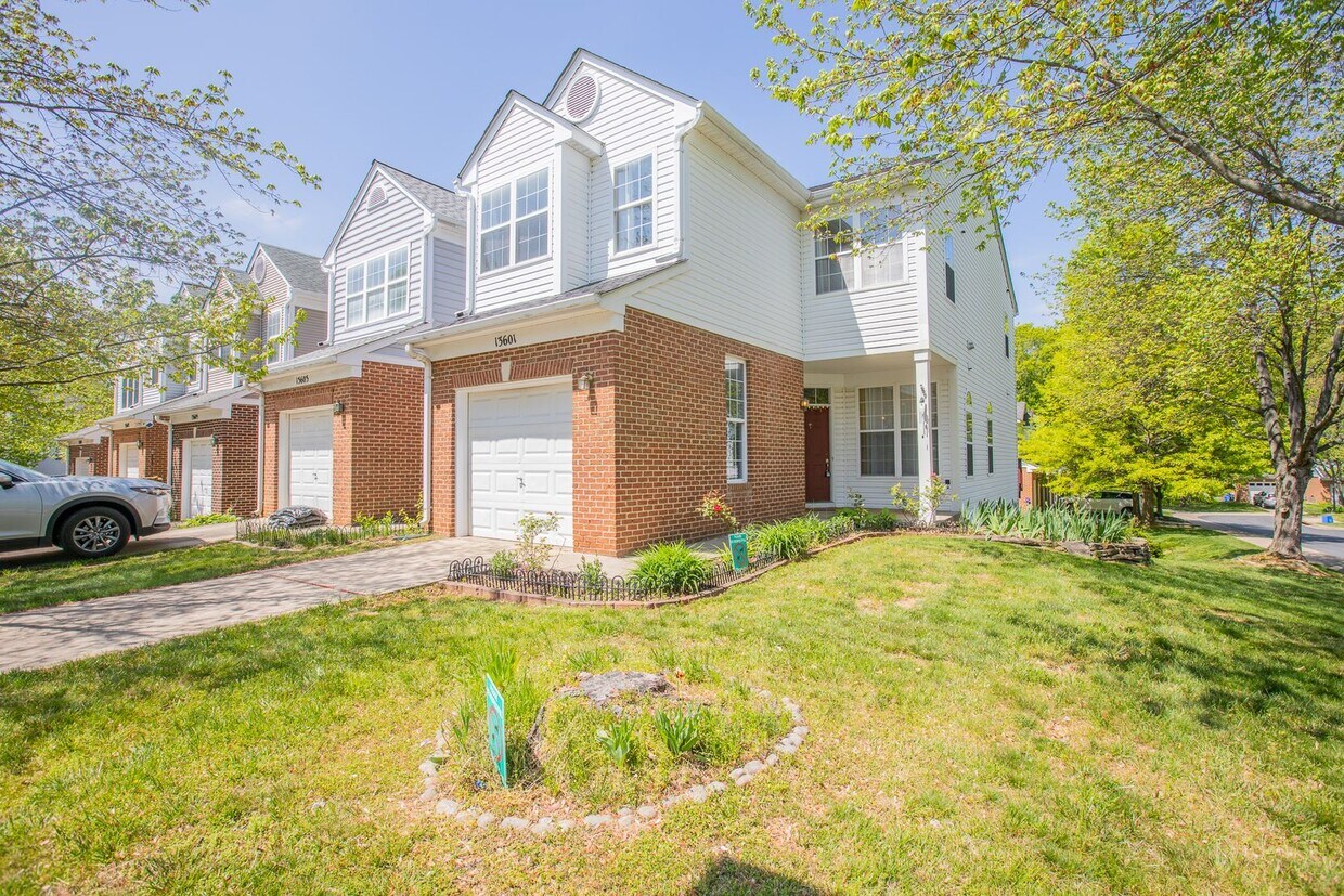 Primary Photo - Lovely 3 BR/2 Full BA & 3.5 Half BA EOG To...