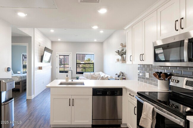 Foto del edificio - 475 N 9th St