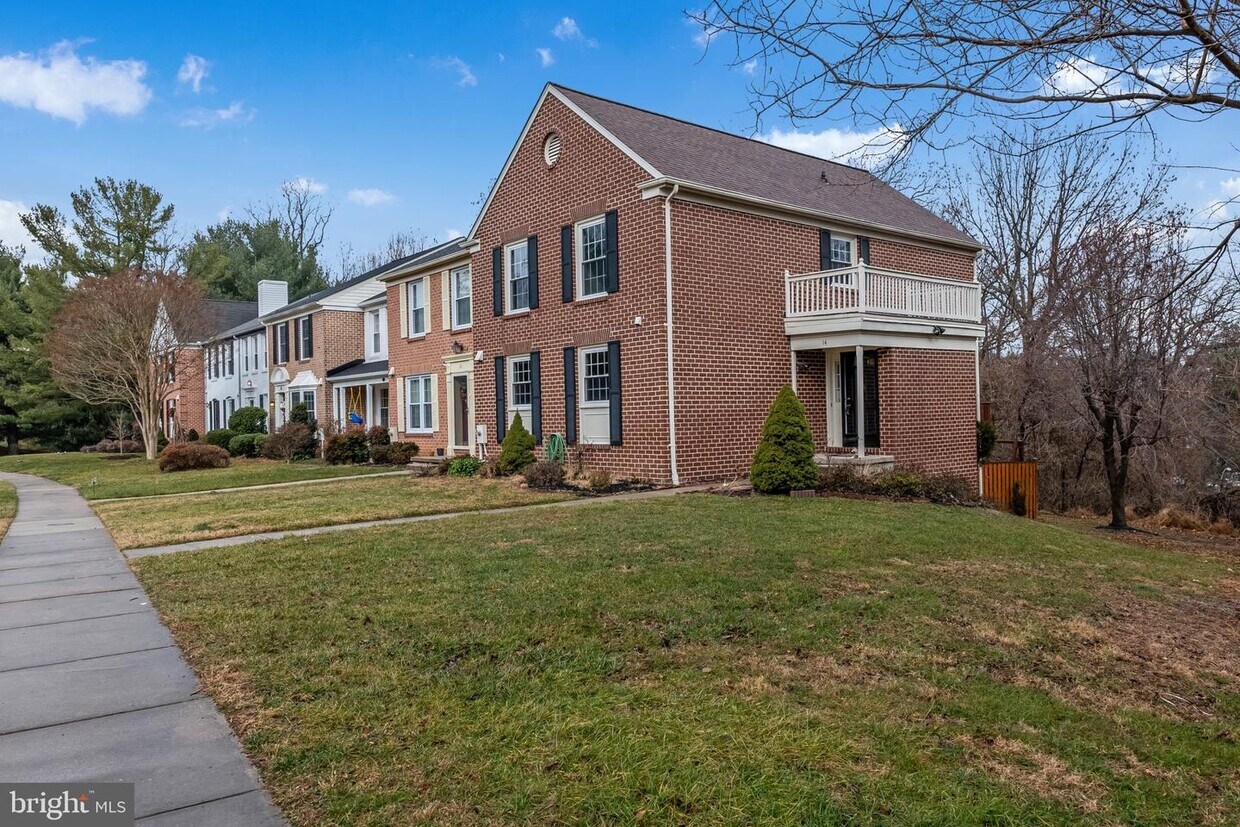 14 Donagh Ct, Lutherville Timonium, MD 21093 Townhome Rentals in