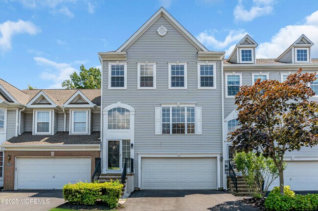 Building Photo - 318 Bernard Dr