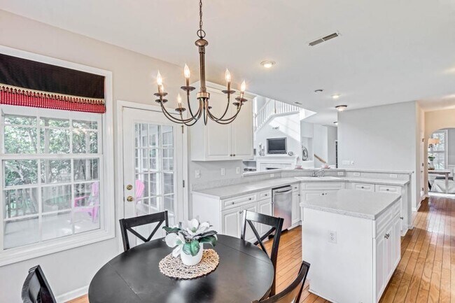 Building Photo - Available May 11th. Gorgeous 4 BR/2.5 BA Home Available in Berkleigh!