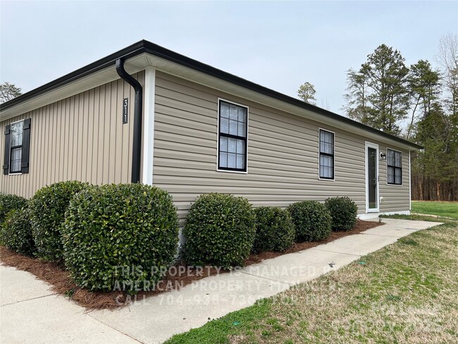 Building Photo - 311 Rustic Rd