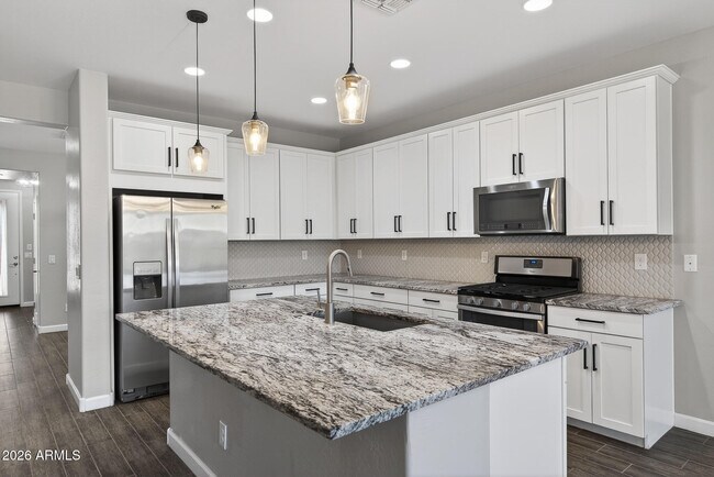 Foto del edificio - 14363 W Charter Oak Rd