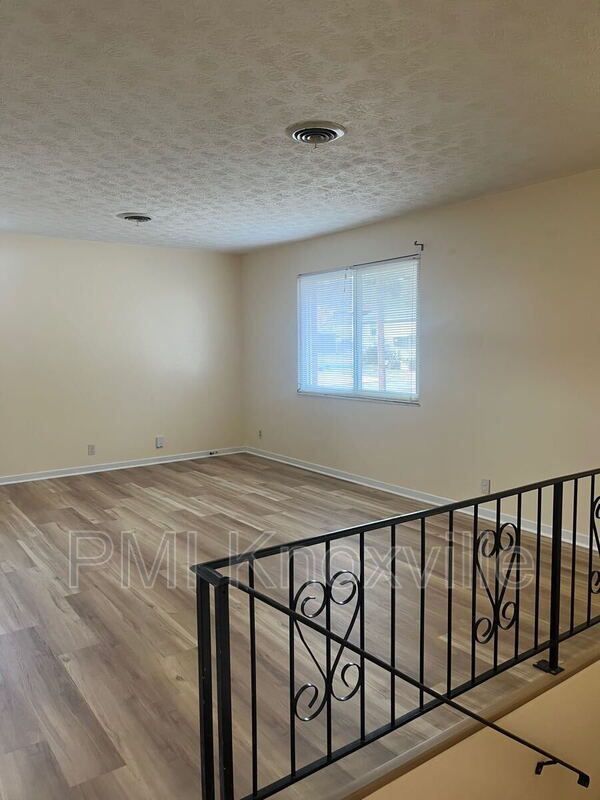 Building Photo - 6513 W Garwood Cir