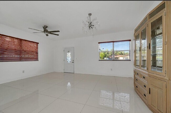 Foto del edificio - 2902 NW 11th St