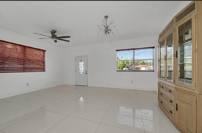 Building Photo - 2902 NW 11th St