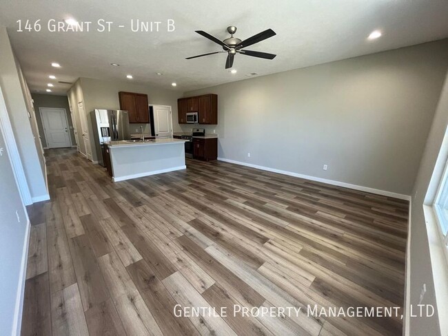 Building Photo - Cedar Creek Cove Town Homes