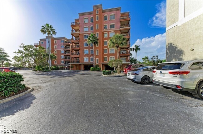 Foto del edificio - 14813 Laguna Dr
