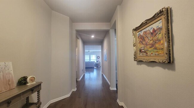 Foto del edificio - 724 Kingston Pl