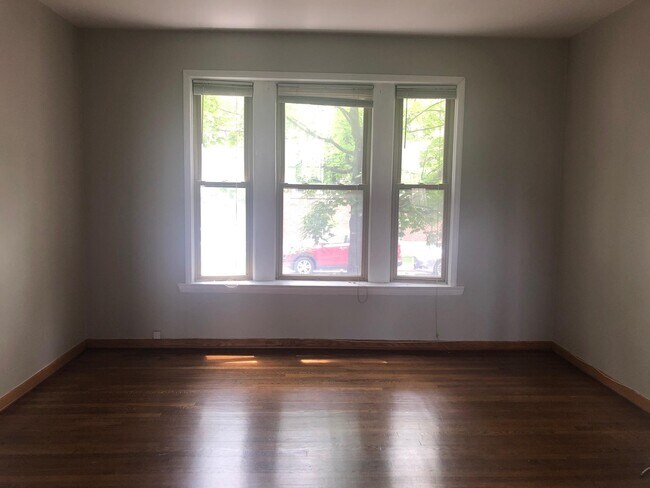 Building Photo - 3274 W Altgeld St